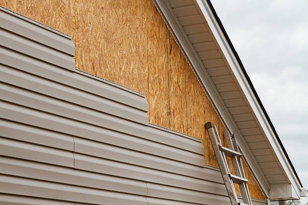 24/7 Emergency Storm Damage Siding Repair experts in Canton, NC